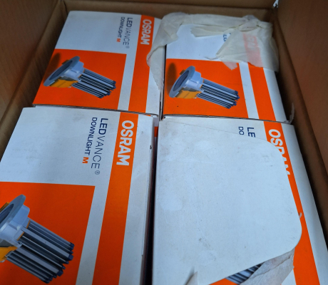 (134- S/OORD OB)- LED DOWN LIGHTS- R POD