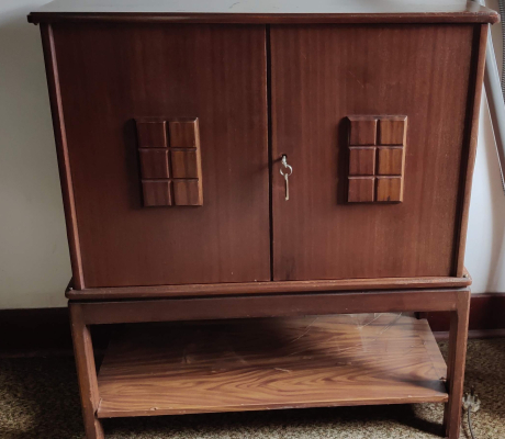 (Brakpan ) - TV cabinet  R 500