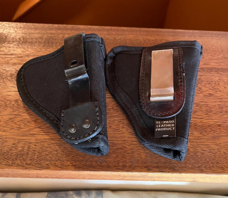 (H 2- S/OORD)- 2 X HOLSTERS- R 60