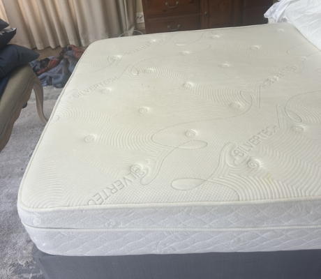 (ALB 25/4 - No:38) - Silvertech Queen size bed: Base & mattress