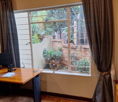 (ALB 25/4 - No:93) - CURTAINS IN STUDY