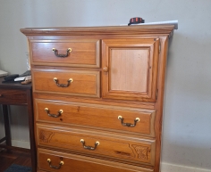 (GRM No:  1)  VINTAGE CHEST OF DRAWERS    R 750