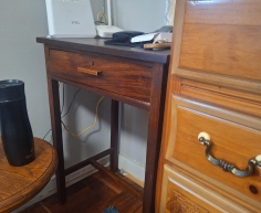 (GRM No:  2)  VINTAGE WOOD SIDE TABLE     R 290