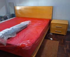 (GRM No:  13)  KING BEDFRAME, 1 X BEDSIDE PEDESTAL AND MATTRESS    R 1500