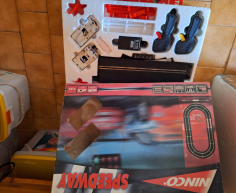 (H 41- S/OORD)- NINCO SPEEDWAY RACING CAR SET- R 200