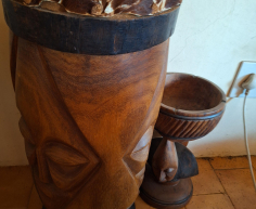 (H 44- S/OORD)- AFRICAN ART DRUM- R 200