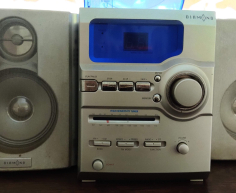 (Brakpan ) - Hifi system  R 50
