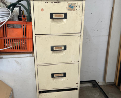 (G 9- S/OORD)- 4 DRAWER WHITE STEEL CABINET- R 300