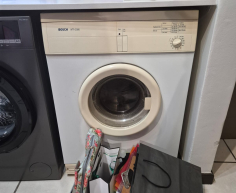 Get the Hisense fridge freezer AND the bosch tumble dryer for only R5600 - (A Paulshof)